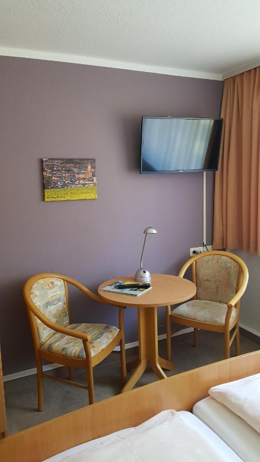 Neudorf  Hotel Vierenstrasse מראה חיצוני תמונה