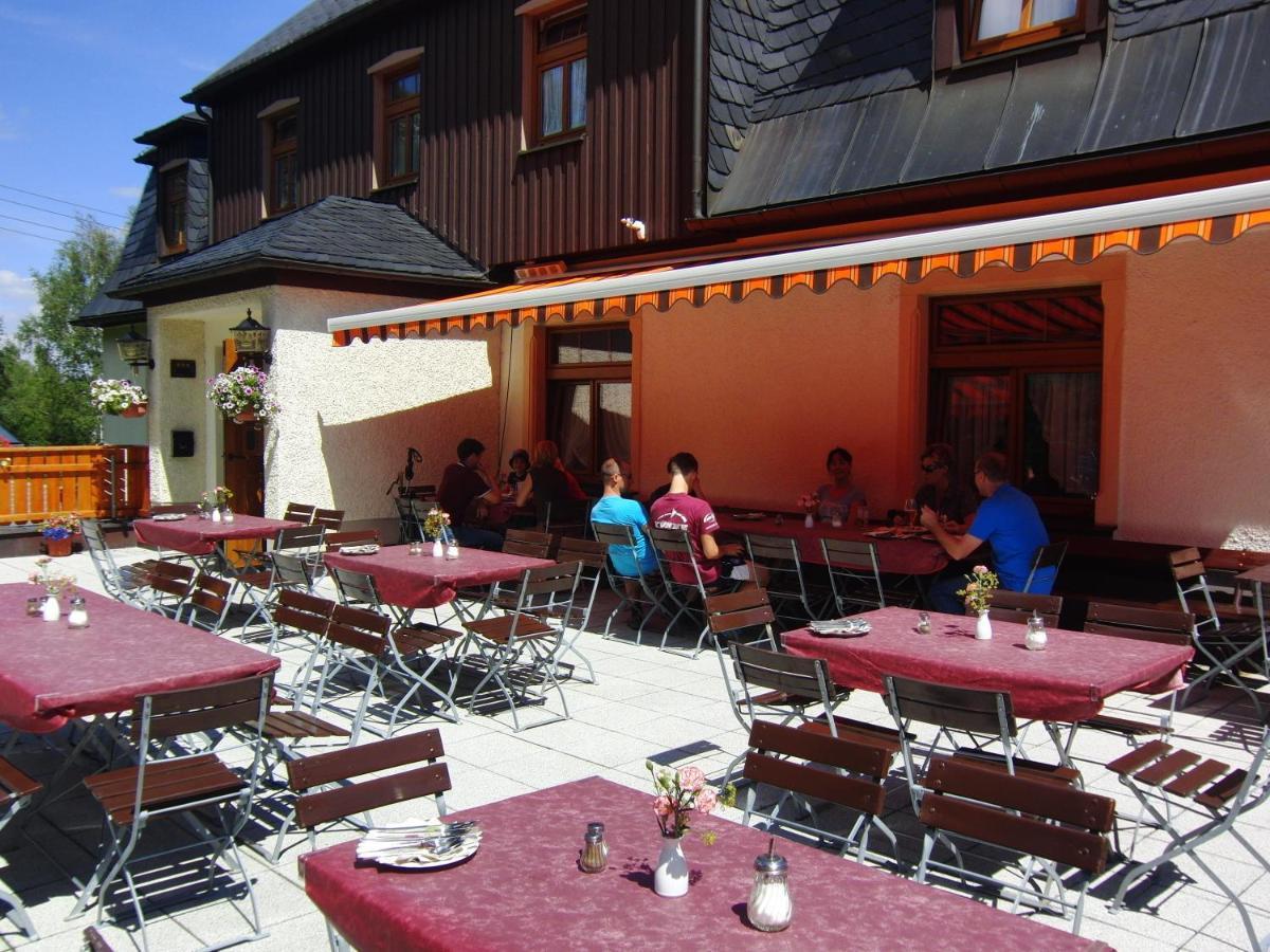 Neudorf  Hotel Vierenstrasse מראה חיצוני תמונה