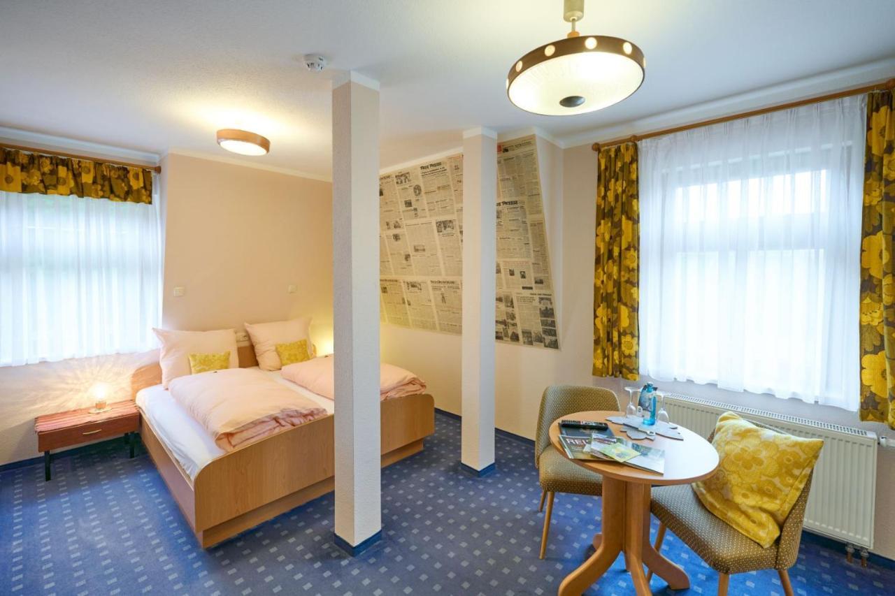 Neudorf  Hotel Vierenstrasse מראה חיצוני תמונה